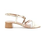 STILE: Calzatura dalla linea femminile ma decisa, cinturino regolabile e calzata stabile perfetta per dare carattere ai look di tutti i giorni.