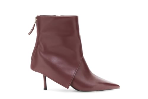 DESCRIZIONE: Avvolgono la caviglia con una piega sensuale, i tronchetti in pelle con risvolt0 scolpiscono la silhouette con un tacco sottile da 7,5 cm e una forma sfilata dal fascino magnetico.