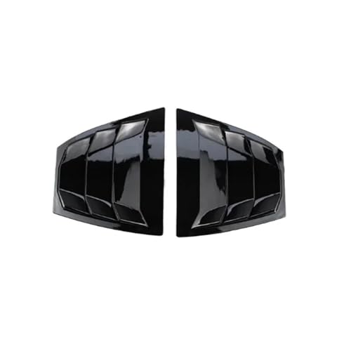 Garniture de lunette arrière carbone pour look sportif Mazda 3 en ville