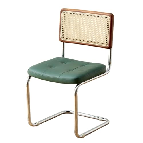Giawkca木製の背もたれと北欧風の レトロデザイン、軽量で金属製の脚が付いたラタン製のダイニングチェアです。お手入れも簡単で、ホームオフィスでの使用にも最適です。組み立ても簡単です。 (ウォールナットバックレスト + マットグリーンレザーシート)