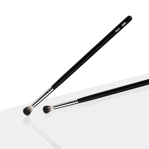 Image of PAC Eyeshadow Blending Brush 229