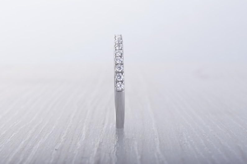 Bague solitaire argent et pierre CZ transparente idéale pour vos soirées - 4