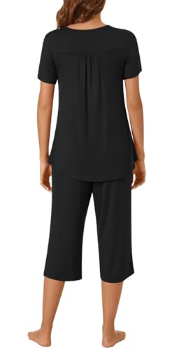 Image of Womens Summer Pajama Sets 2 Piece Short Sleeve Top and Capri Pants Plus Size Ladies Lounge Pjs Sets with Pockets