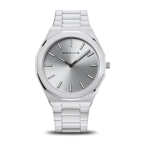 Vetro zaffiro: l'orologio minimalista Bering ha un vetro zaffiro altamente resistente ai graffi e piatto con un quadrante argento.