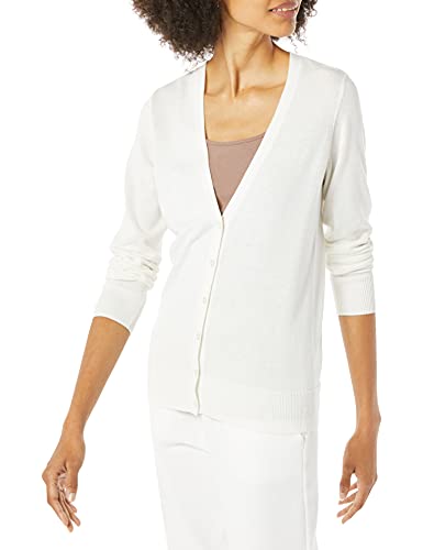 CARDIGAN CLASSICO: un modello moderno e classico da indossare a strati, perfetto per look eleganti e anche casual.