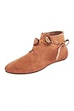 Unsere Wendeschuhe sind natürlich original Wendeschuhe. 100% nach mittelalterlicher Verarbeitungsweise ohne einen Tropfen Kleber verarbeitet! Komplett auf links von Hand vernäht und dann auf rechts gewendet.