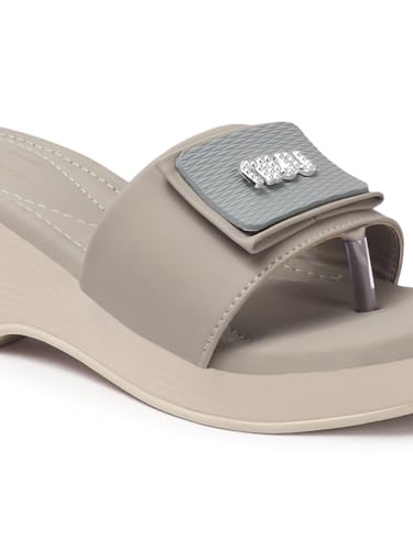 Image of CHINRAAG Women Hill Sandles For Woman