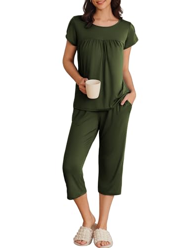 Image of Ekouaer Women's Capri Pajama Set Short Sleeve Mumu Pjs Pleated Top Capri Pants with Pockets Sleepwear Lounge Set