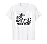 ropa japonesa mujer venta Versión estilizada de la imagen "La gran ola de Kanagawa". Esta obra maestra se creó originalmente como un grabado en madera en color entre 1820 y 1831.