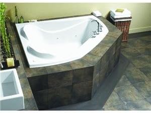 Maax USA Inc - White Corner Whirlpool