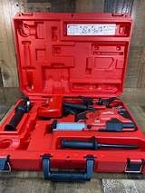 Milwaukee 2306-22 M12 Hammervac Univ Dust Ex Kit W/2 Bat, Red