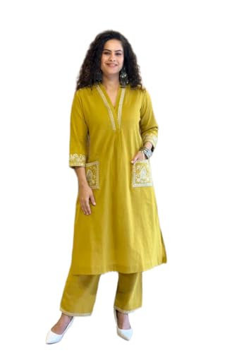 Image of Womens Cotton Slub 3 /4 Sleeves V Neck Co-Ord Set Featuring Floral Print Design On The Hem of The Sleeves and On The Pockets 2 Piece Ethnic Wear