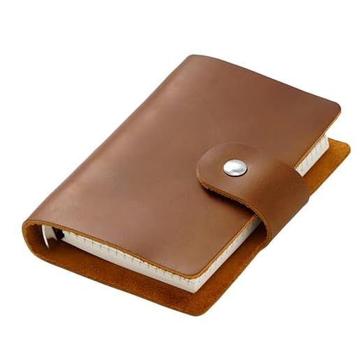 AxeWoodz Agenda A8 de couro legítimo, capa de couro bovino marrom feita à mão, agenda de bolso, mini agenda de couro vintage, 96 folhas internas, 5 anéis de folha solta com fecho de botão de pressão