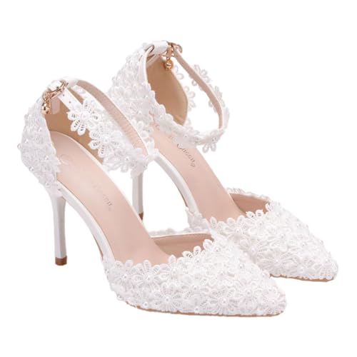 Chaussures de mariage blanches en dentelle pour un grand jour inoubliable