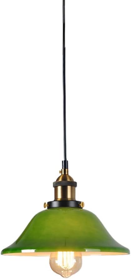 Luminaire suspendu rustique vert avec hauteur réglable pour éclairer un îlot de cuisine sombre