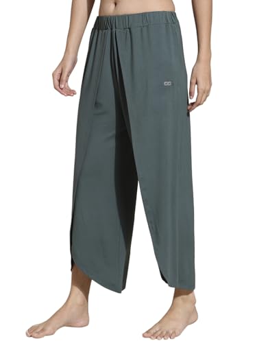 Image of Silvertraq Women's Padded Moto Crop Tee