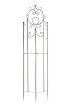 Das Gestell besteht aus Eisen und ist mit kunstvollen Verzierungen versehen. Selbst unbepflanzt wird dieser Steckzaun zum optischen Highlight in Ihrem Garten. Das dekorative Gartenelement kann als Abtrennung zwischen Ihren Beeten verwendet werden.