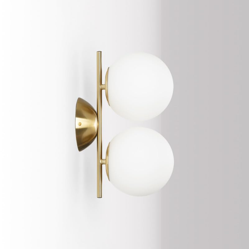 Alpinaluz Aplique de Pared Doble – 2 Globos de Vidrio Opalino Ø150 mm sobre Base Curvada de Acero Dorado – 2 Casquillos E27 – Diseño Elegante y Decorativo para Dormitorio, Salón o Pasillo