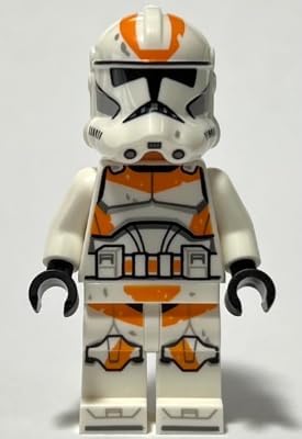 LEGO Star Wars: 212th Clone Trooper Minifigure with Blaster - Image 2