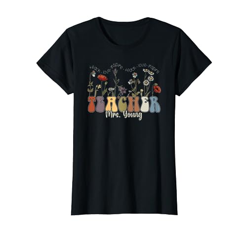 Cute Wildflower Teacher Name Mrs Young Camiseta