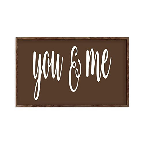 Plaque en bois encadrée You & Me au design rustique chic durable