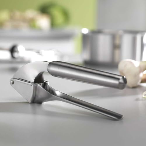 Prensa de ajos ZWILLING Pro con mango ergonómico antifatiga 3