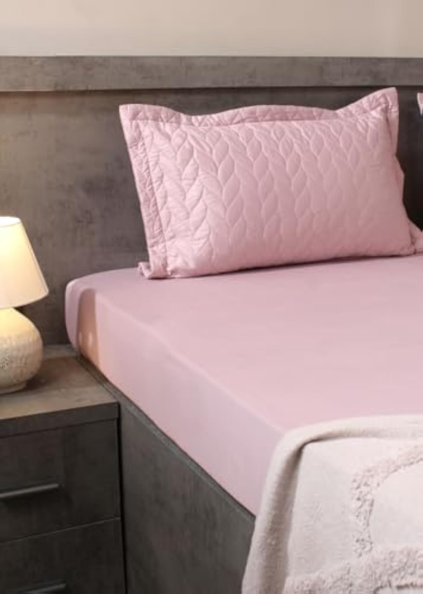 300TC Superking Bedsheet Set with 2 Quilted Pillow Covers