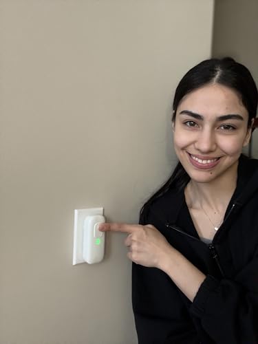 pest defence ultrasonic pest repeller bye critter ultrasonic pest repeller plug-in mouse repellent for home  repels mice spiders rodents cockroaches and ants  eco-friendly chemical-free