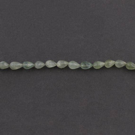 Perles préhnite briolettes facettées 10mm 12mm rang 8.5 pouces SB3371