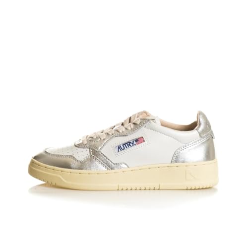 Women's Medalist Sneakers