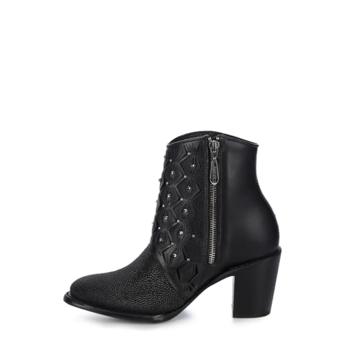 Cuadra Ankle Boots Elegance and Authenticity in Stingray Leather Black 4V15MA4