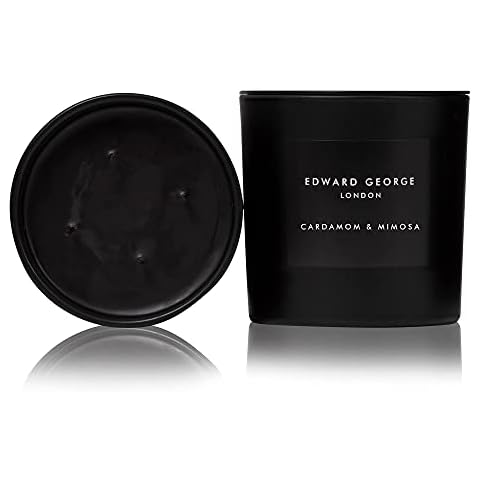 Juego de velas aromáticas de cardamomo y mimosa para el hogar Cover