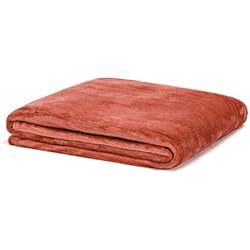 Tramas Mantas Cama TRAMAS+ Manta Sofá Terciopelo, Suave y Elegante para Otoño Invierno, Mantas Lisas para Habitación y Salón (150x200 cm, Rosa Marsala)