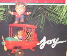 Enesco Treasury of Christmas Ornament "Spreading Joy" 1993