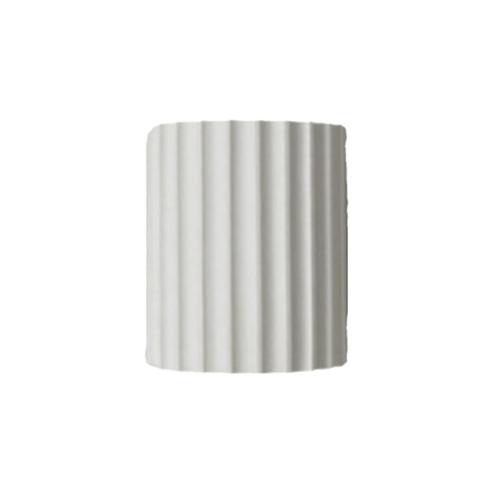Applique salon blanc au design minimaliste et finitions épurées