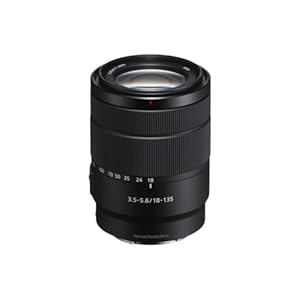 Sony SEL18135 – 18–135mm F3.5–5.6 OSS (APS-C Zoom-Objektiv mit Bildstabilisator, E-Mount, kompakt & leicht, ideal für Reisen, Alltag & Video, für Sony A6400, A6700 & ZV-E10, schwarz)