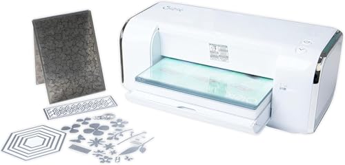 FUSTELLATRICE ELETTRICA PREMIUM - L'interruttore Sizzix è stato progettato con un sistema di rilevamento del sovraccarico e un'apertura da 9 pollici per ospitare pastiglie da taglio di varie dimensioni.