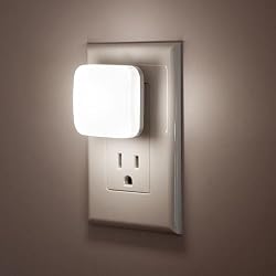 LED Night Lights Plug into Wall, Nightlights With Light Sensor Dusk to Dawn | 0.3W Square Plug in Night Light for Kids, 5000K Cool White Night Light for Bathroom Bedroom Kitchen, 2 Pack Night Lights