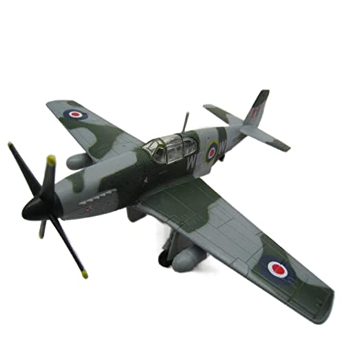 Avion miniature P51 Mustang 1/72, l'objet déco parfait pour un bureau de passionné de la WW2