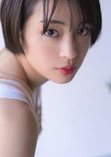 Amazon.co.jp: 広瀬すず ポストカード 限定写真集負けずぎらい購入特典