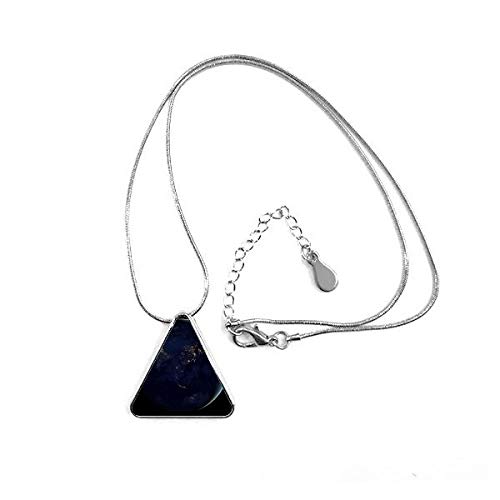 Collier planète Terre avec pendentif triangle bleu bijoux espace univers et chaîne en métal