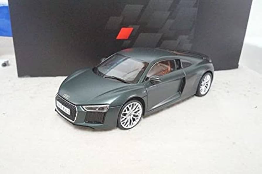 Amazon | アウディ R8 V10 Plus Coupe 1/18 ミニカー グリーン AUDI