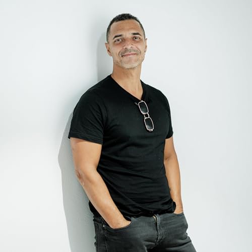 Pedro Hossi: &ldquo;As nossas cabe&ccedil;as s&atilde;o lugares violent&iacute;ssimos e horr&iacute;veis. N&oacute;s somos os nossos piores inimigos, somos extremamente duros connosco&rdquo;