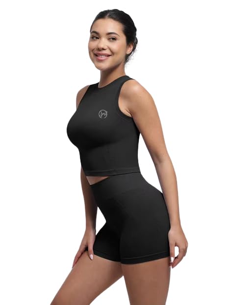 Ensemble sport femme 2 pièces noir avec top court et short moulant pour le fitness