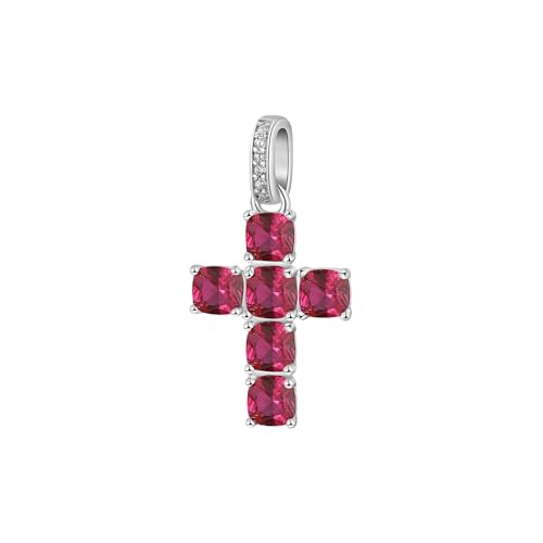 Pendente a forma di croce in argento rodiato 925‰ con cushion cubic zirconia colore ruby. Dimensione Charm: 18,5mm. Scegli i gioielli Brosway ed esprimi il tuo stile e la tua personalità in tutte le occasioni