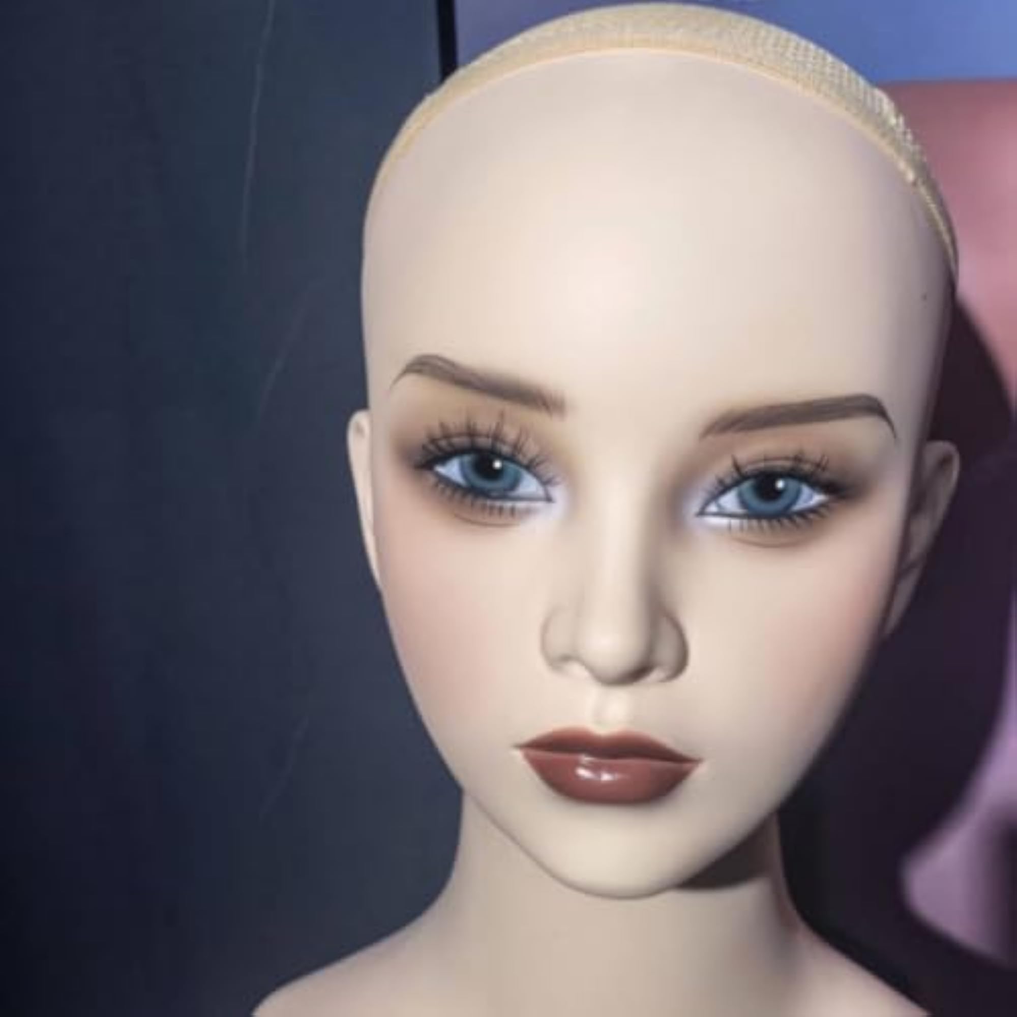 Featureless Smooth Hairpiece Display Form, Flesh-Toned