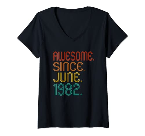 Mujer Awesome Since June 1982 41st Birthday Vintage 41 Years Old Camiseta Cuello V
