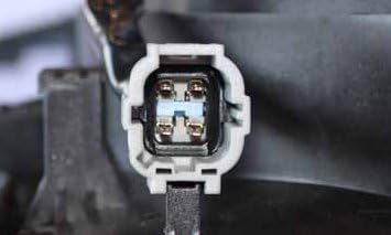 Miniatura 4 de TYC Conjunto de ventilador de refrigeración 620050 compatible con Nissan Maxima 1996-1999