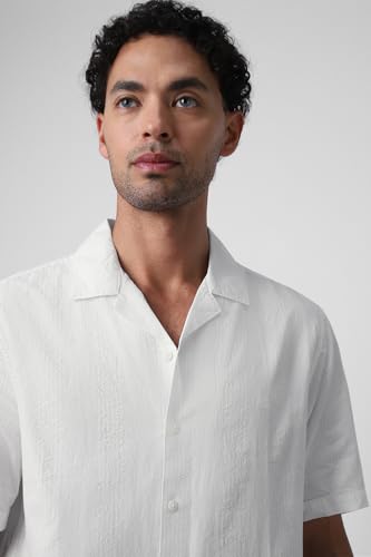 Image of Peter England Men's Casual Half Sleeve Resort Collar Shirt in 100% Cotton Seersucker with Striped Design