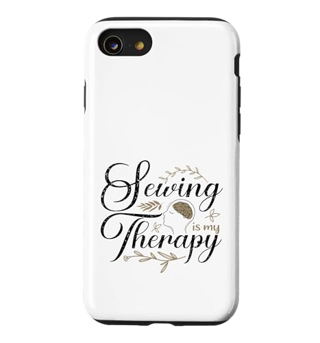 Sewing is My Therapy Fun �ٖD�t�L���^�[ �X�}�z�P�[�X iPhone SE (2020) / 7 / 8 �p